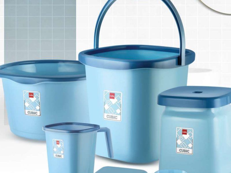Plastic bathroom buckets, mugs and dustbins